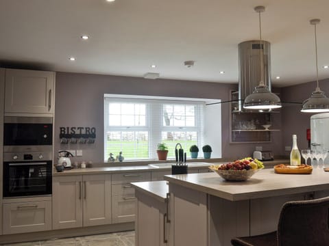Kitchen/diner | Torcross Barn, Tarbolton, near Ayr