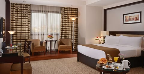 Deluxe Double or Twin Room, 1 Bedroom, Bathtub, Garden View | Select Comfort beds, minibar, in-room safe, desk