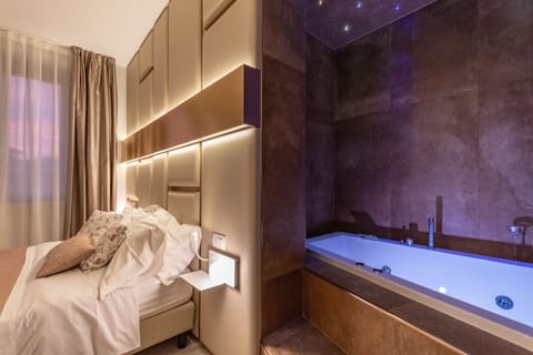 Elite Room | Jetted tub