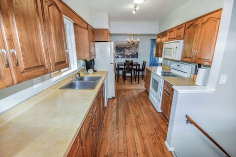 Warm & Inviting Kitchen Charm