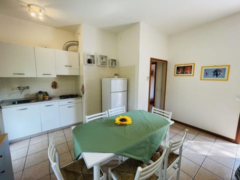 Villa, 3 Bedrooms, Patio, Garden View | Dining room