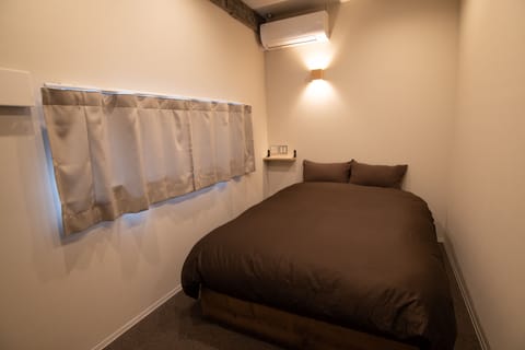 Double Room, 1 Double Bed | Hypo-allergenic bedding, iron/ironing board, free WiFi, bed sheets
