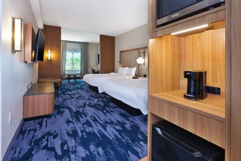 Suite, 1 Bedroom | Pillowtop beds, in-room safe, desk, laptop workspace