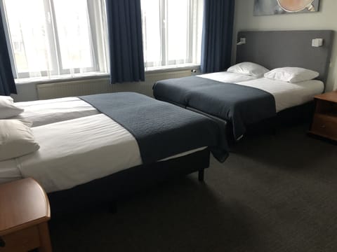 Family Room | In-room safe, desk, blackout drapes, cribs/infant beds