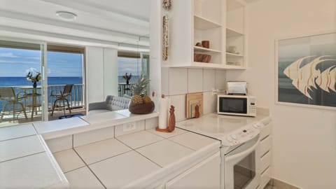 Condo, 1 Bedroom | Private kitchen | Full-size fridge, microwave, oven, stovetop