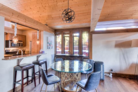 Townhome, Multiple Beds, Patio, Mountain View (Crystal Shores Villa) | Dining