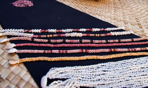 Ni&#39;ihau shell necklaces ... Credit: HTA / Tor Johnson