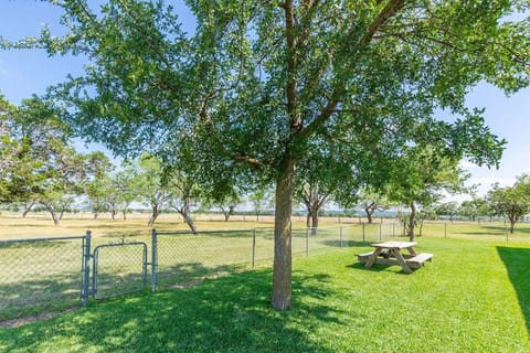 House, 2 Bedrooms | Property grounds