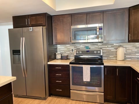 fridge/freezer with filtered water/ice