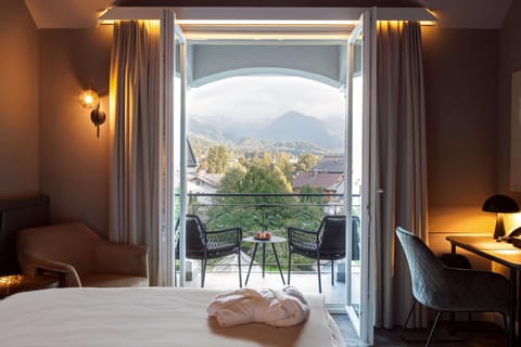 Deluxe Double Room | In-room safe, desk, free WiFi