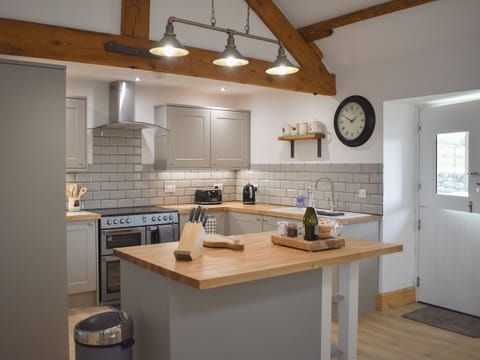 Kitchen | Stabal Eithinog, Penygroes, Caernarfon
