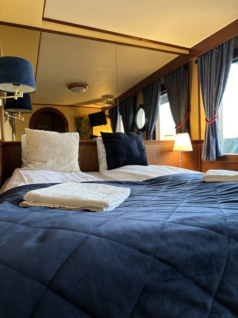 Standard Double Room, Private Bathroom, Sea View (Cabin on boat ) | In-room safe, iron/ironing board, free WiFi, bed sheets