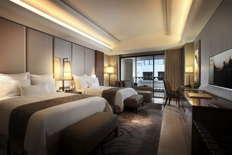 Premier Room (Smoking Floor), 2 Twin Beds | Premium bedding, free minibar, in-room safe, desk