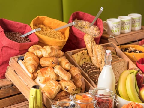 Daily continental breakfast (GBP 12.99 per person)