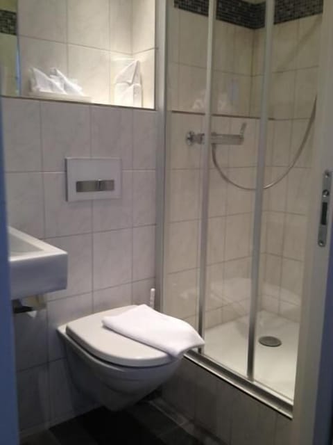 Bathrobes, slippers, towels