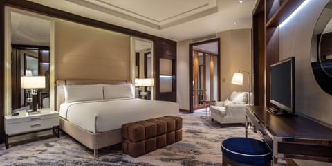Suite, 1 King Bed, Sea View (Taksim Suite) | Premium bedding, Tempur-Pedic beds, minibar, in-room safe