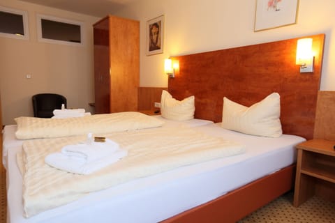 Double Room | Soundproofing, free WiFi, bed sheets