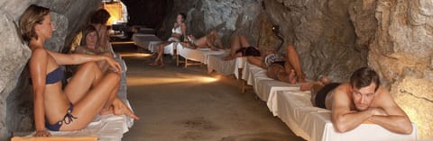 Sauna, steam room, body treatments, aromatherapy, deep-tissue massages