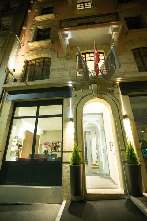 Front of property - evening/night