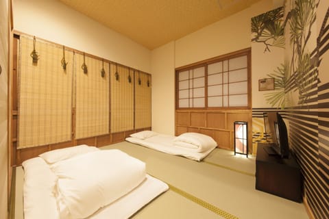 Japanese Style Room, Women Only - Only Shower room use  | Free WiFi, bed sheets