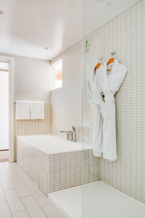 Suite, Terrace, Garden View | Bathroom | Shower, rainfall showerhead, free toiletries, hair dryer