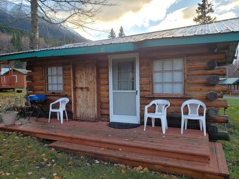 Aspen Log Cabin | Mountain view