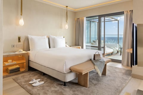 Suite, Ocean View | Premium bedding, minibar, in-room safe, desk