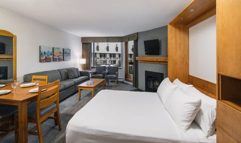 Studio Suite (1 Queen Murphy Bed) | In-room safe, blackout drapes, iron/ironing board, free WiFi