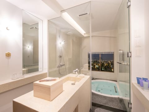 Area F Japanese Suite, Non Smoking | Bathroom | Free toiletries, hair dryer, slippers, electronic bidet