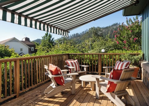 The LPP Cottage | Egyptian cotton sheets, premium bedding, down comforters, pillowtop beds