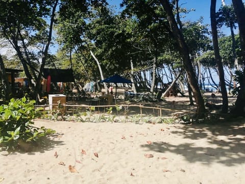 Encuentro surf beach 5 min drive.