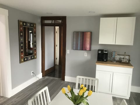 Entryway to Dining Area 