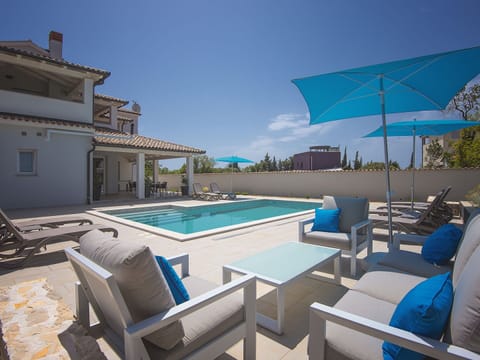 Villa | Pool | Indoor pool, outdoor pool