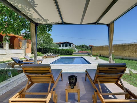 Villa | Pool | Indoor pool, outdoor pool