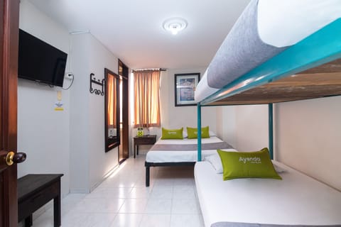 Standard Quadruple Room | Free WiFi, bed sheets