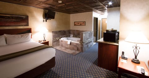 Presidential Studio Suite, Hot Tub | Jetted tub