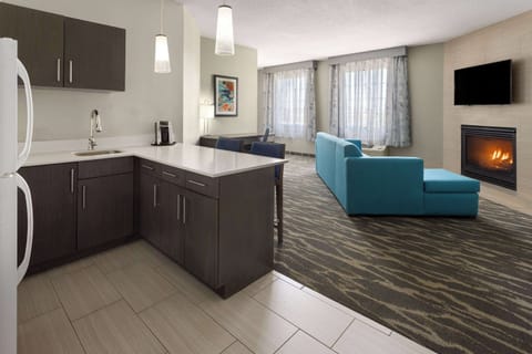 Presidential Suite, 1 King Bed, Non Smoking | Pillowtop beds, desk, blackout drapes, iron/ironing board