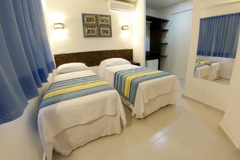 Standard Double Room, 1 Double or 2 Twin Beds | Minibar, in-room safe, blackout drapes, free WiFi