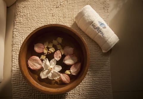 Sauna, body treatments, aromatherapy, deep-tissue massages, body wraps