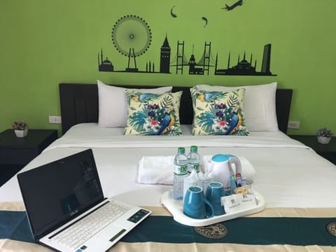 Superior Double Room | Minibar, desk, free WiFi, bed sheets