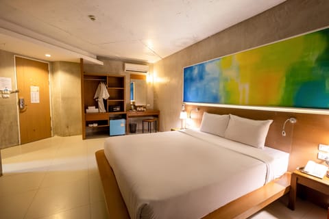 Luxury Premier Sea View | Free WiFi, bed sheets