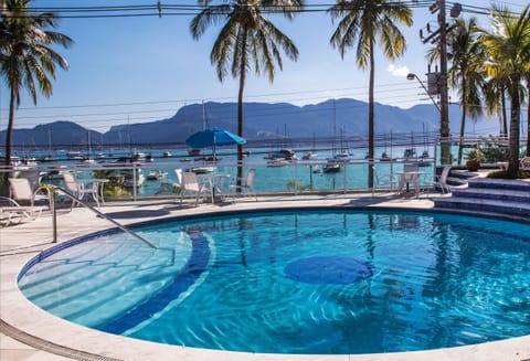 Outdoor pool, sun loungers