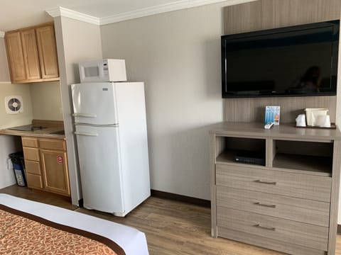 Double Room, 2 Double Beds, Kitchenette | Free WiFi, bed sheets