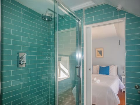 Bathroom | Little Trevarrack, Little Trevarrack