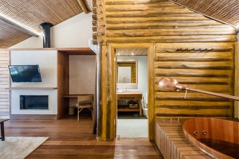 Chalet Geminado Ofuro | Deep soaking bathtub