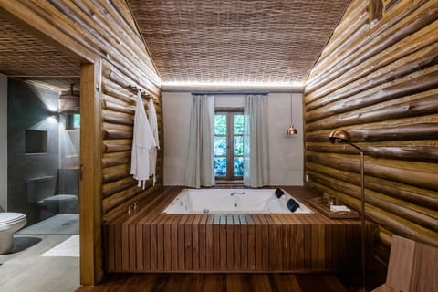 Chalet Geminado Hidromassagem | Jetted tub