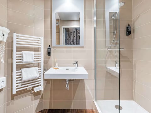 Room, 1 Twin Bed | Bathroom | Eco-friendly toiletries, hair dryer, towels