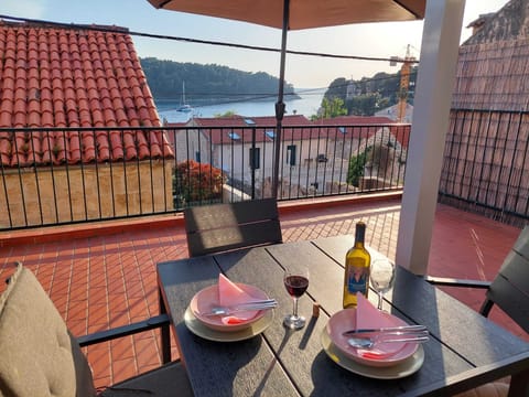 Apartment (One Bedroom Apartment) | Terrace/patio