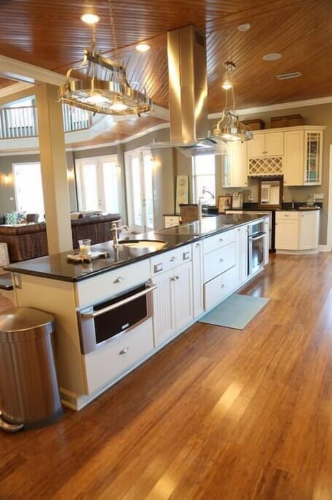 Warming drawer for those large family meals 