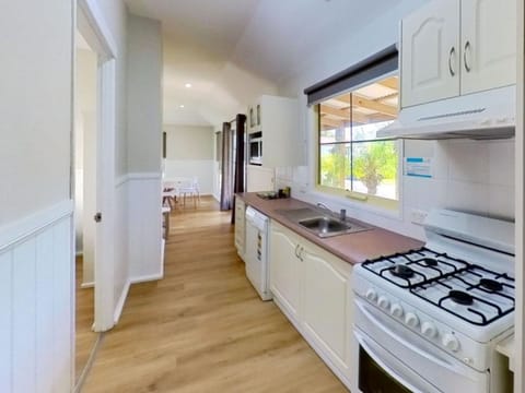 Garden View Villa | Private kitchen | Full-size fridge, microwave, stovetop, toaster